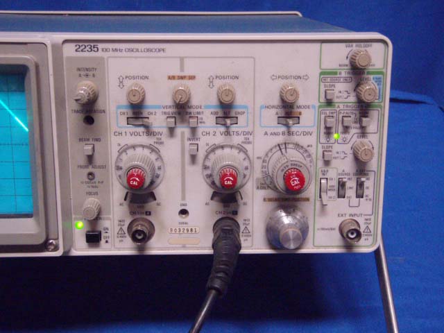 TEKTRONIX 2235 100 MHz OSCILLOSCOPE  